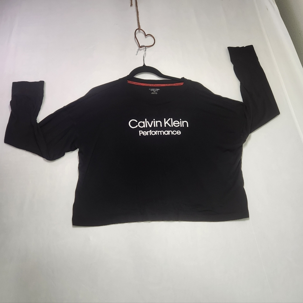 ⭐️Calvin Klein Performance Cropped Long Sleeve Black Tee Large Casual Activewear